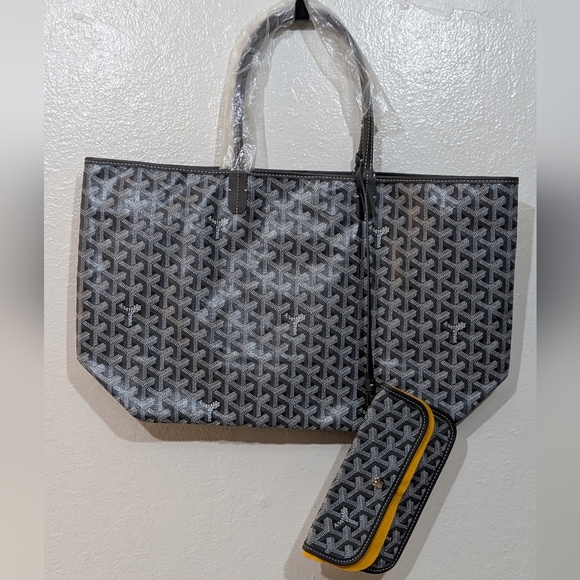 Goyard Black and Gray Patterned Tote - Picture 2 of 5